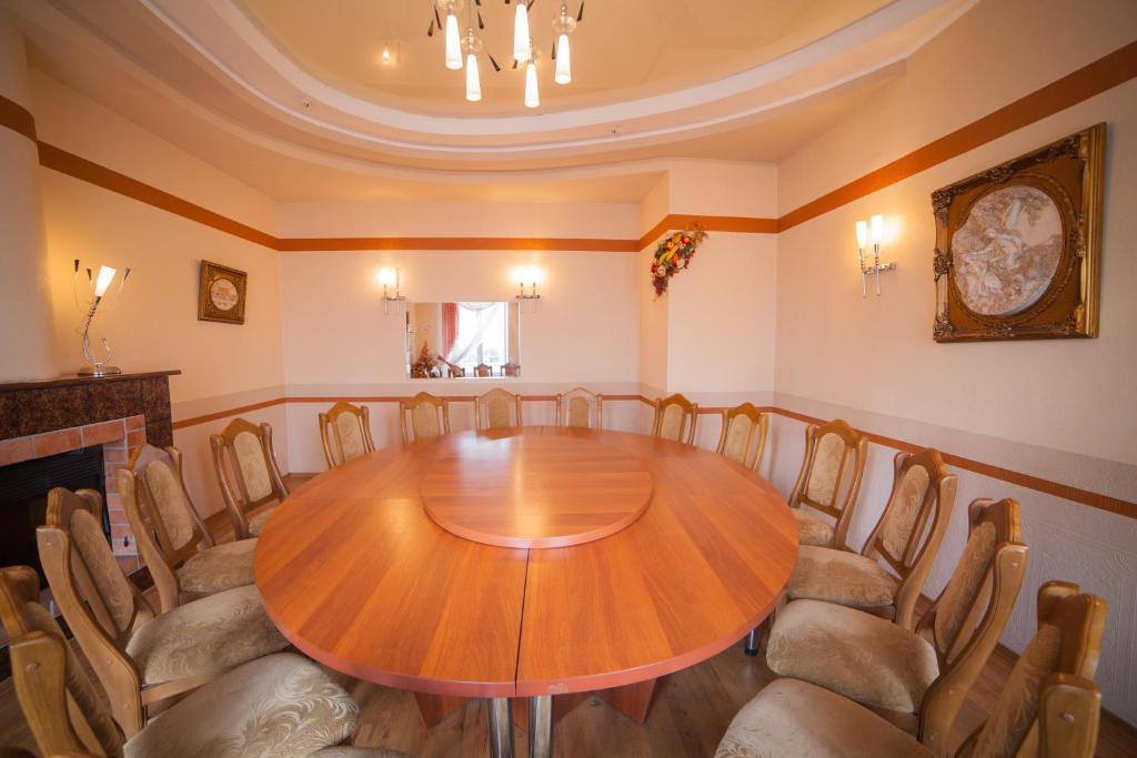 Hotel Vinnytsia Sawoy Экстерьер фото